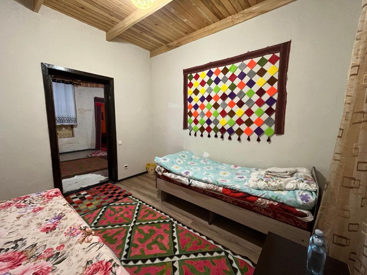 Guest House Guljan Bokonbayevo Luaran gambar