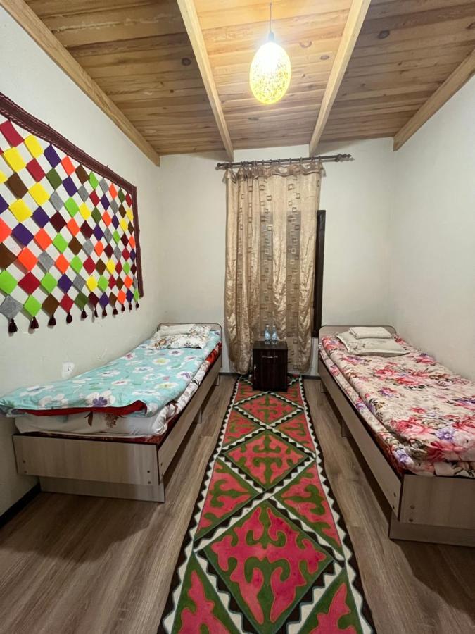 Guest House Guljan Bokonbayevo Luaran gambar