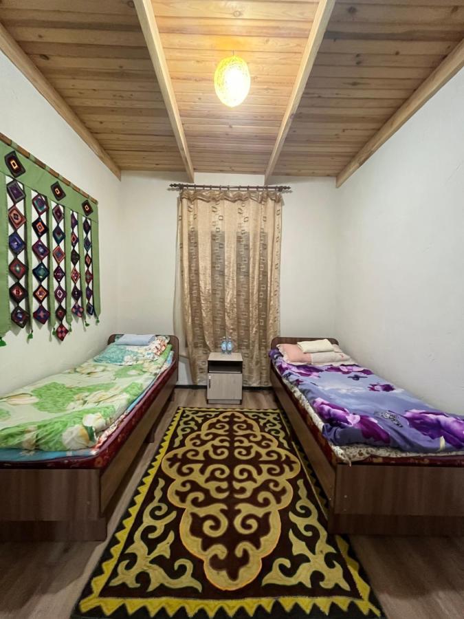 Guest House Guljan Bokonbayevo Luaran gambar