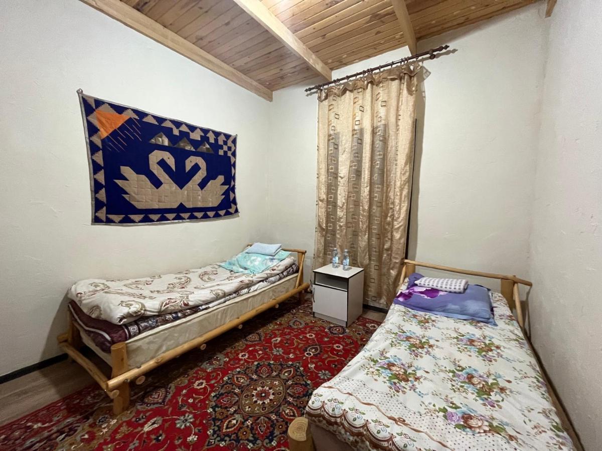 Guest House Guljan Bokonbayevo Luaran gambar
