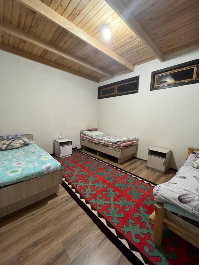 Guest House Guljan Bokonbayevo Luaran gambar