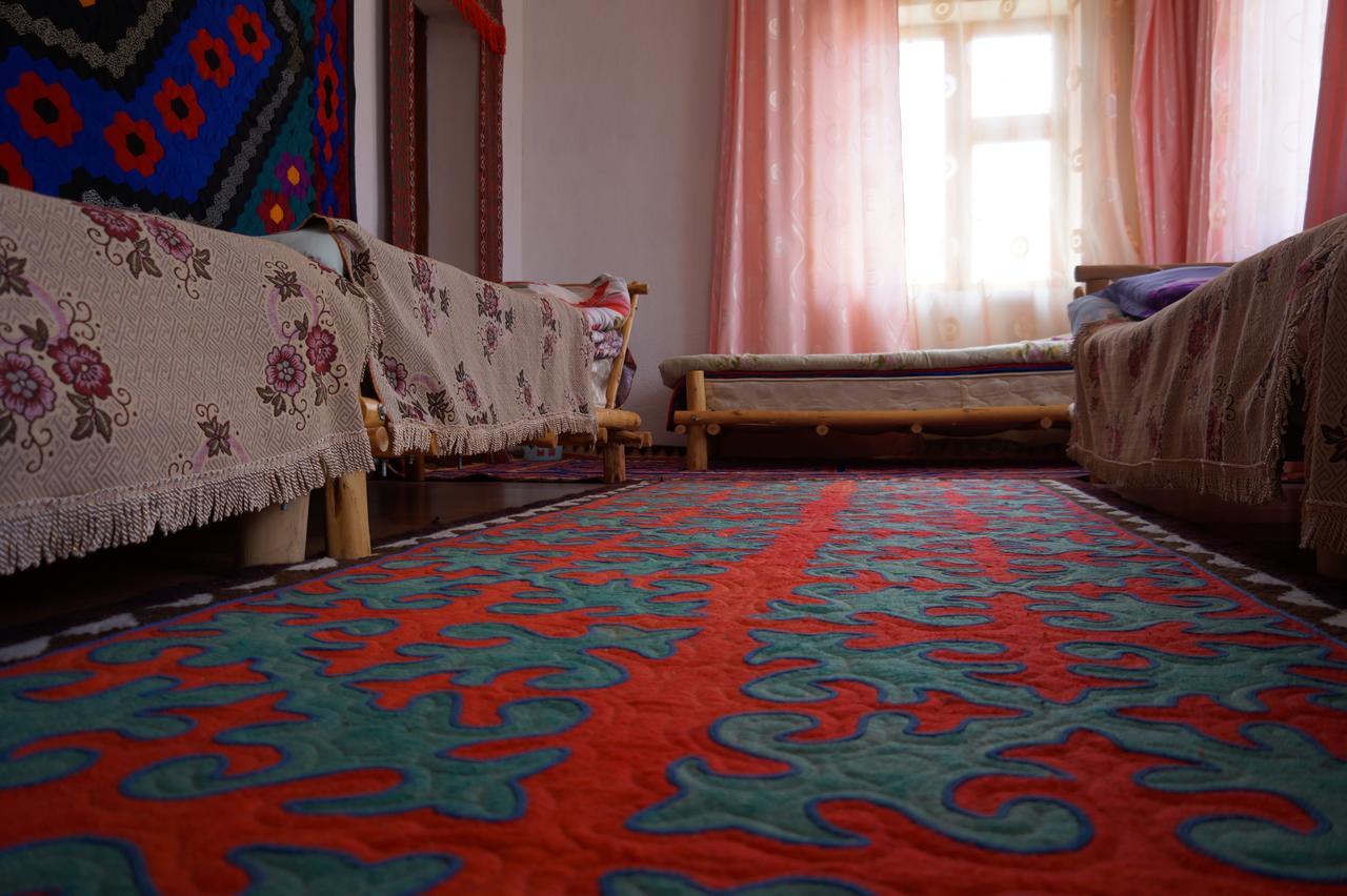 Guest House Guljan Bokonbayevo Luaran gambar
