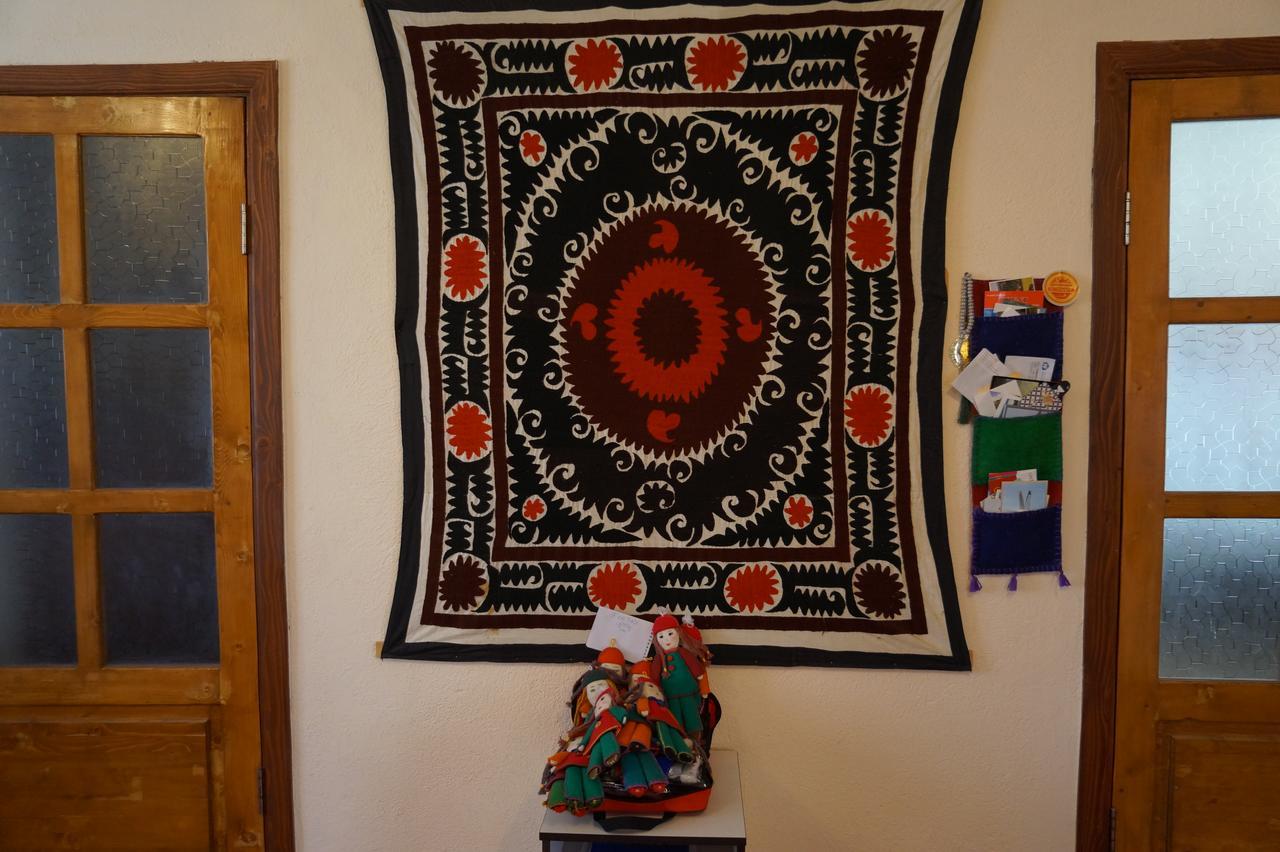 Guest House Guljan Bokonbayevo Luaran gambar