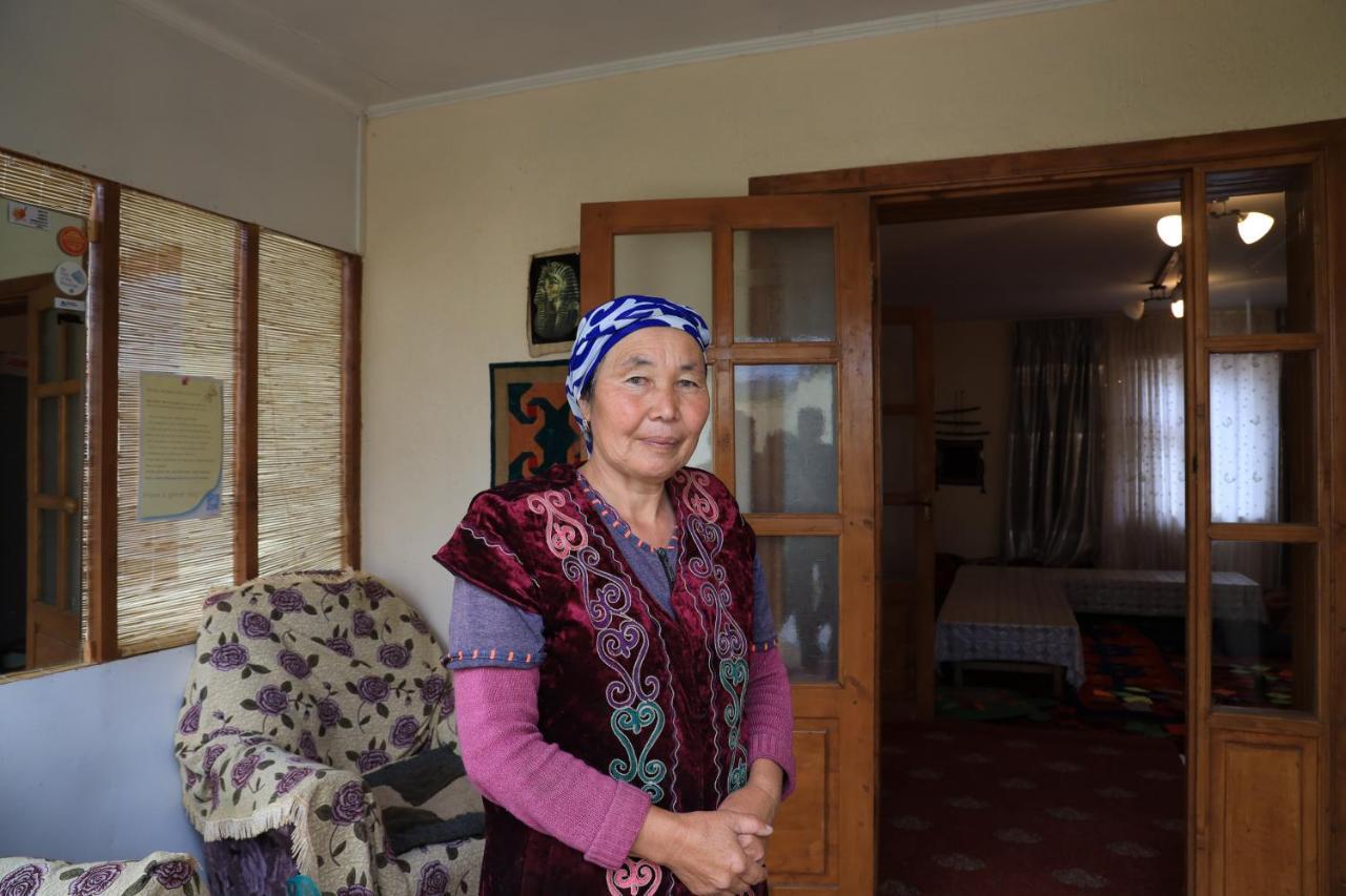Guest House Guljan Bokonbayevo Luaran gambar